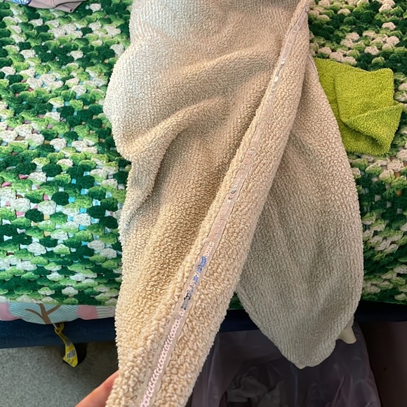 These are some sleeping pants i’m selling - Picture 3 of 4